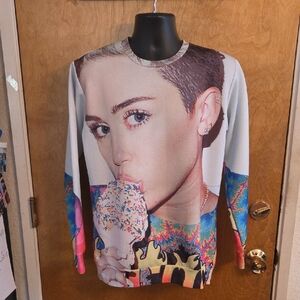 Miley Cyrus 1991INC Sweater Hoodie Bangerz Tour 2014 Size XL